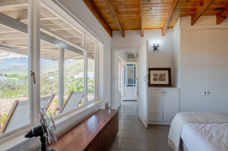 4 Bedroom Property for Sale in Pringle Bay Western Cape